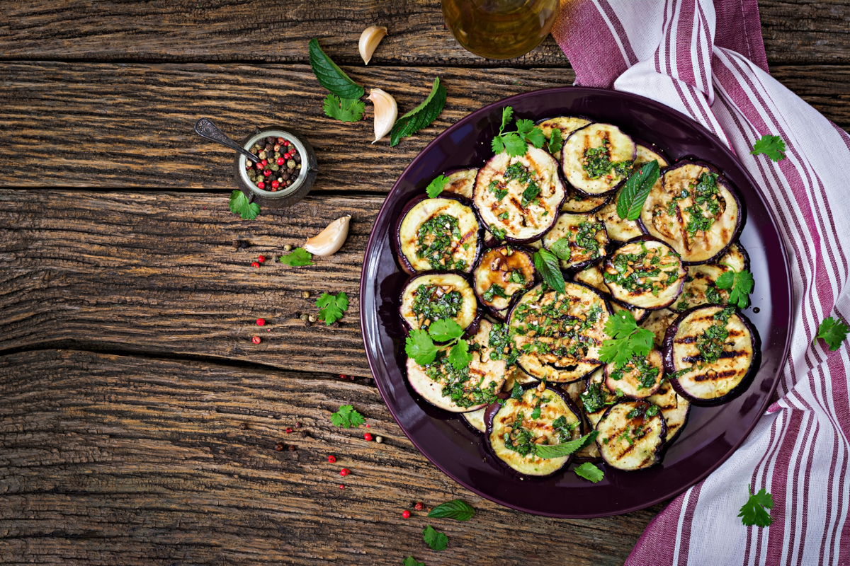 Gegrillte Aubergine fürs Grillbuffet