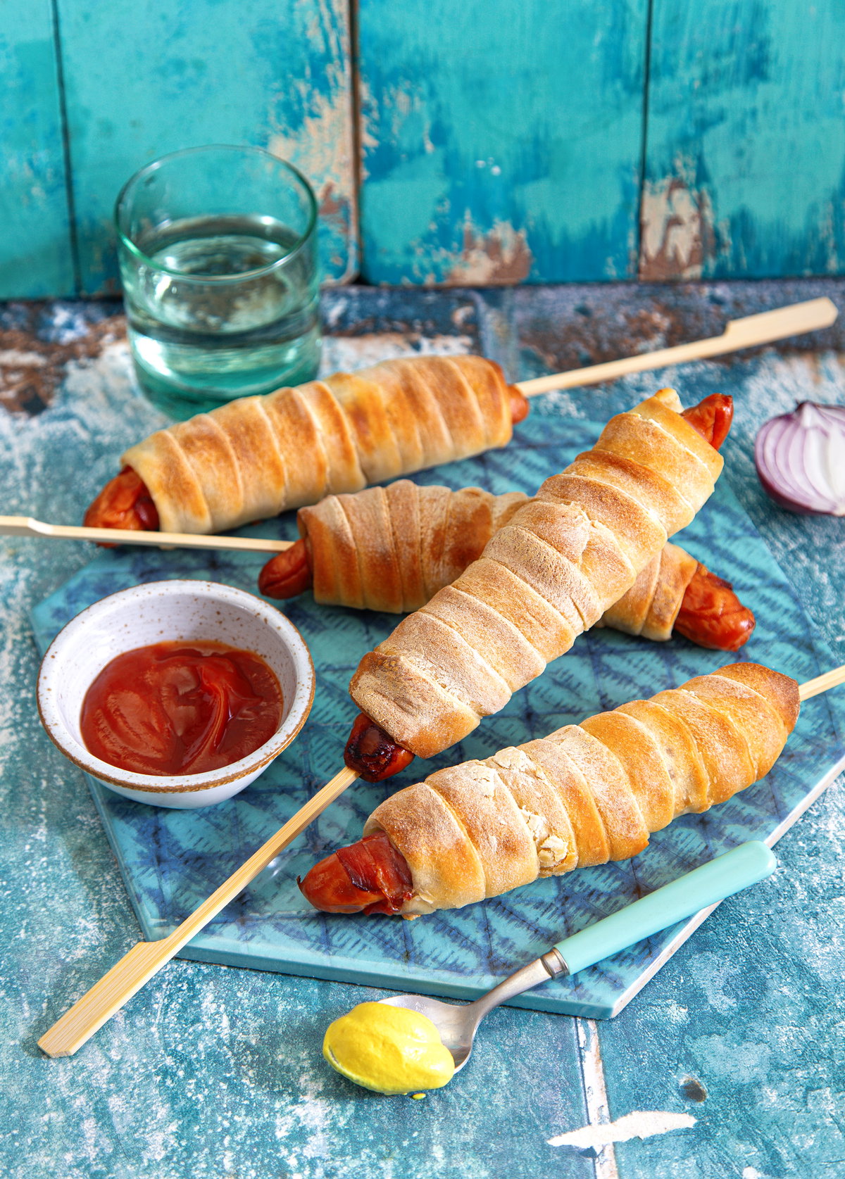 Stockbrot-Hot-Dogs