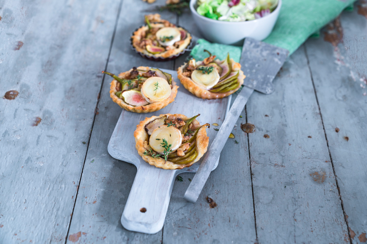 Herzhafte Kuchen - Tartelettes mit Feigen, Walnüssen und Ziegenfrischkäse
