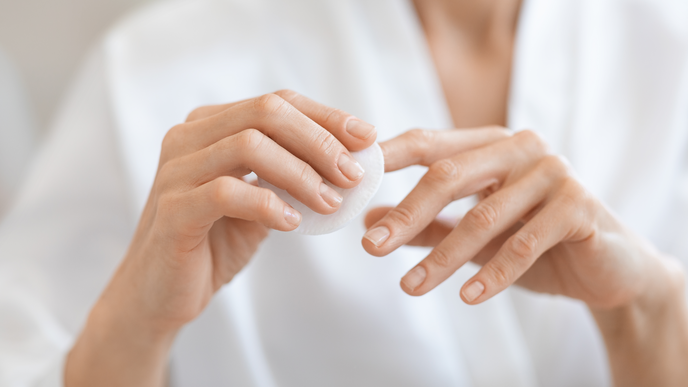 Nagellack entfernen - mit diesen Hausmitteln klappt's genauso gut wie mit Nagellackentferner