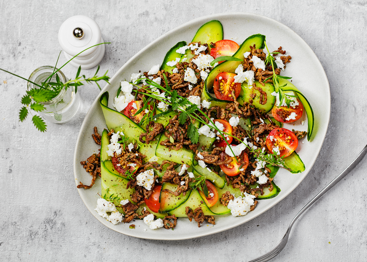 Low Carb Hackfleisch-Salat