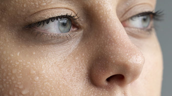 Diese Hausmittel und Tipps verhindern fieses Schwitzen im Gesicht 