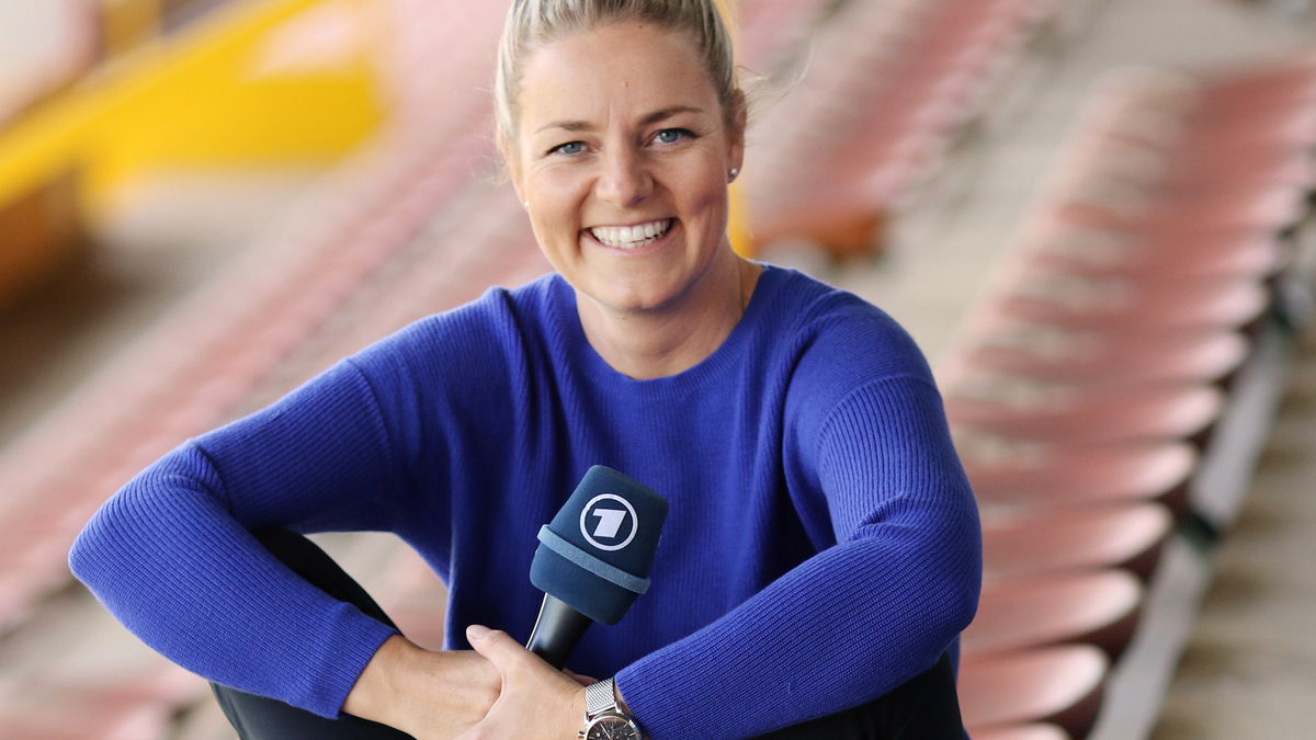 Christina Graf: Ihre Stimme kennt jeder Fußball-Fan - die Moderatorin im Porträt