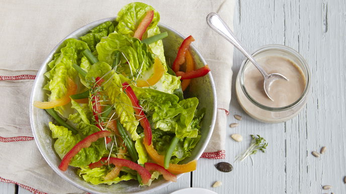 Dressing für grünen Salat: Die leckersten Rezepte für jeden Geschmack