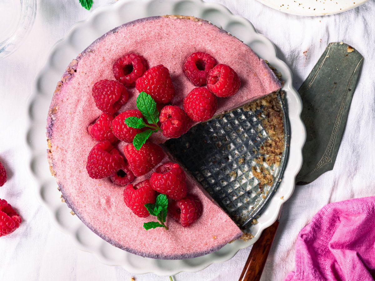 Veganer No-Bake-Himbeerkuchen