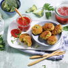 Rezept für vegane & super knusprige Gemüse-Nuggets mit Tomaten-Dip: Ganz einfach selbst gemacht!