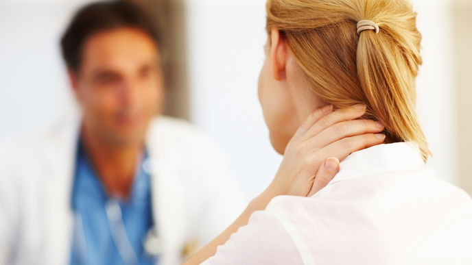 Gender Pain Gap: So unterschiedlich werden Frauen und Männer bei Schmerzen behandelt