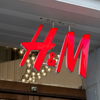 Echt jetzt? Dieser H&M-Mantel kostet nur 60 Euro – und ist das flauschigste Piece für den Winter
