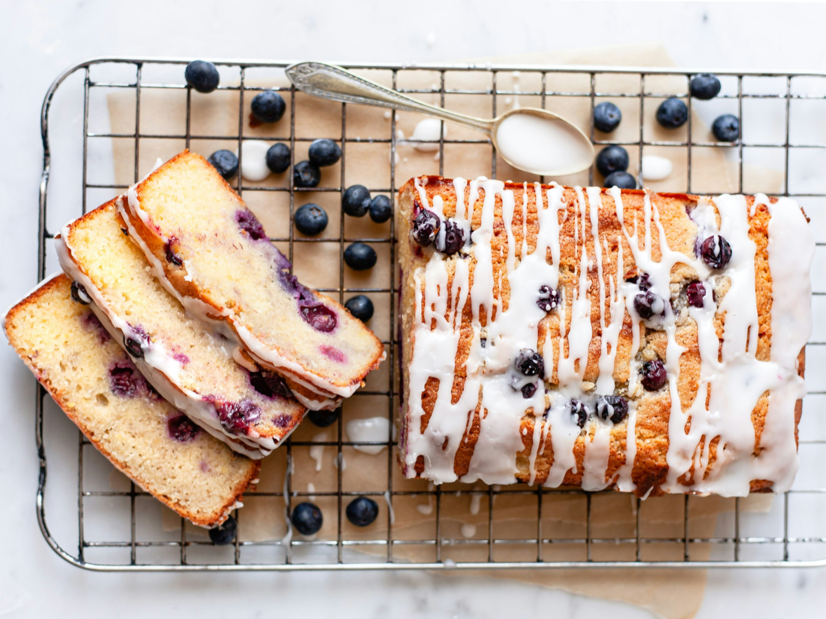 Kuchen für den Sommer mit Blaubeeren