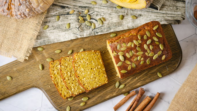 Rezept für ein saftiges Kürbisbrot ohne Mehl