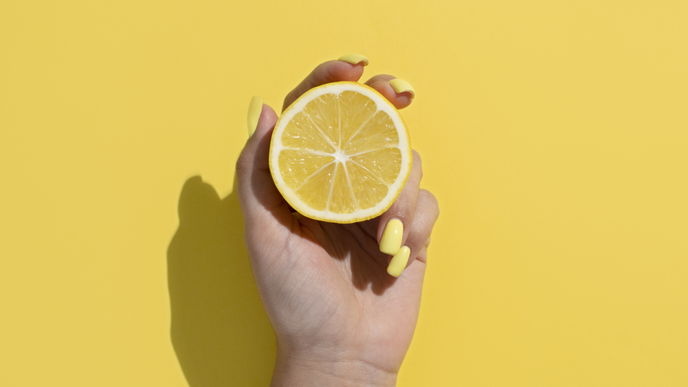 Lemon Nails machen Ihre Nägel zum fruchtigen Sommer-Hingucker