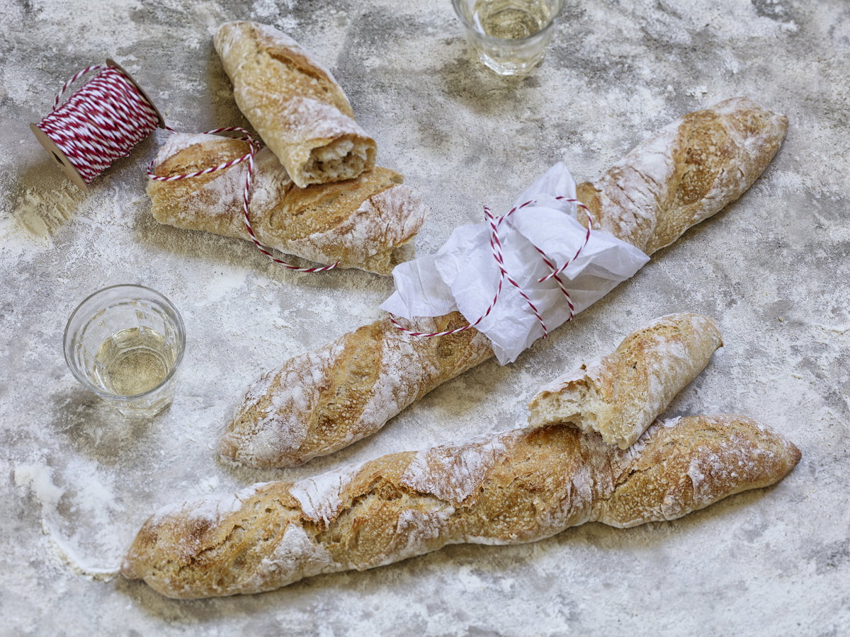Ofenfrisches Baguette mit Haferflocken