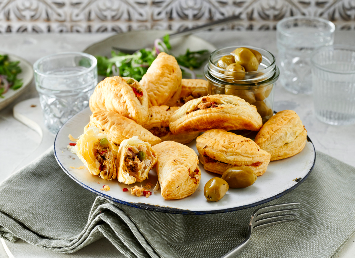 Empanadas mit Oliven und Thunfisch