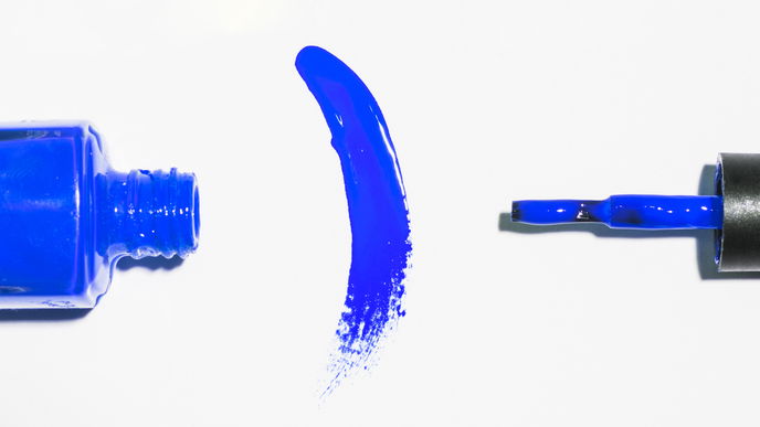 Royal Blue Nails sind die edelste Maniküre für den Sommer