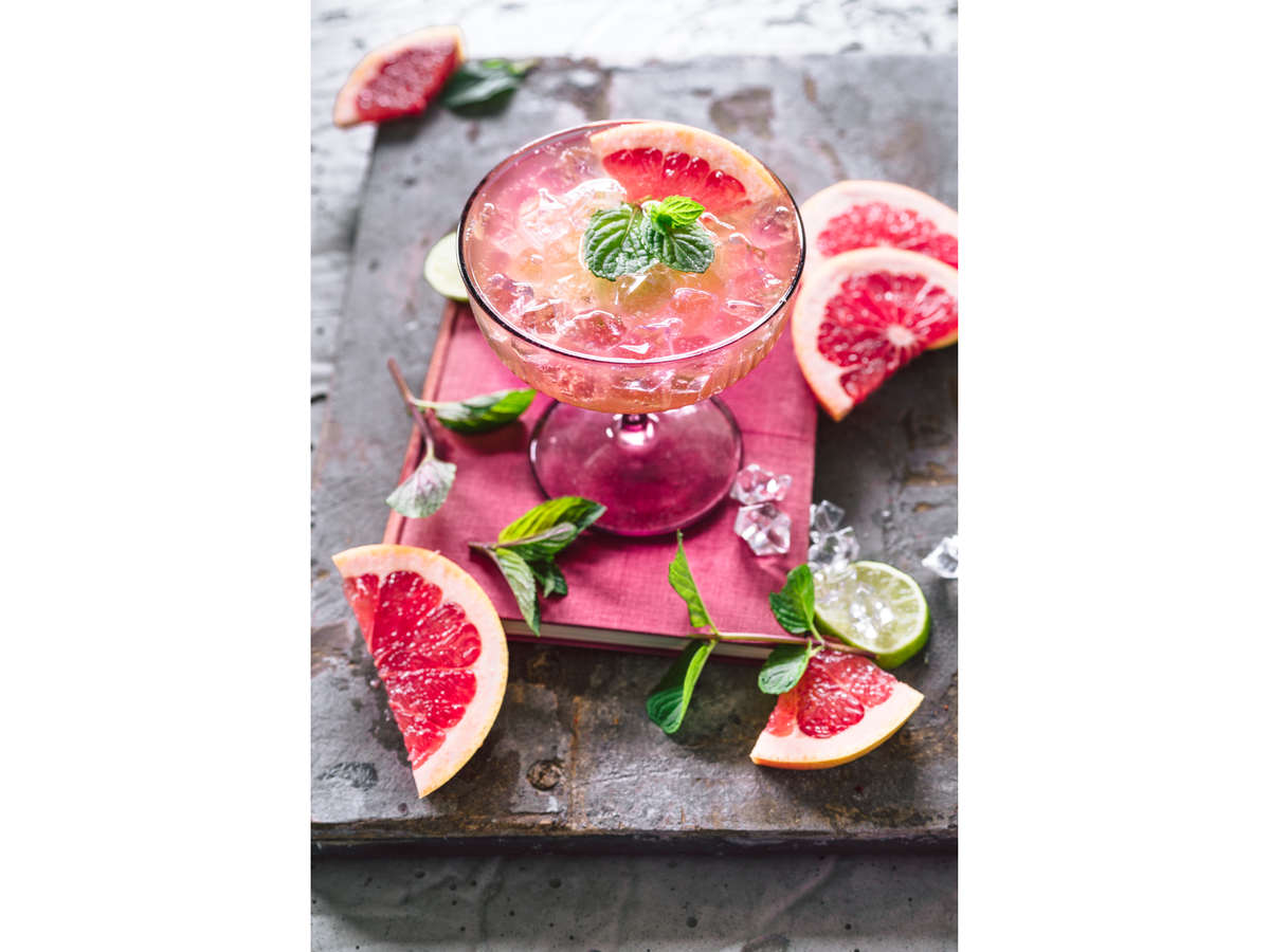 Pink Grapefruit Mocktail ohne Alkohol und Zucker