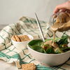Veganes Dressing: Cremiges Rezept mit Tahini und Limette
