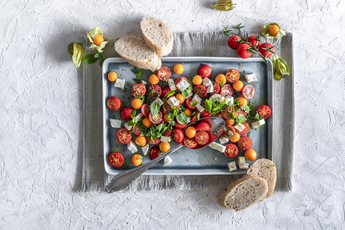 Tomate-Mozzarella-Salat