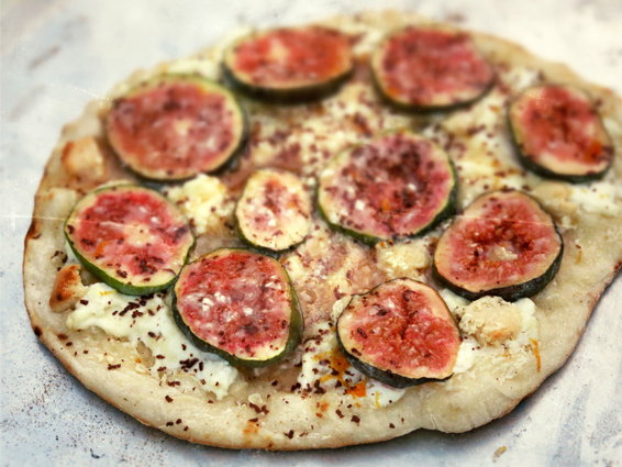 Süße Feigenpizza