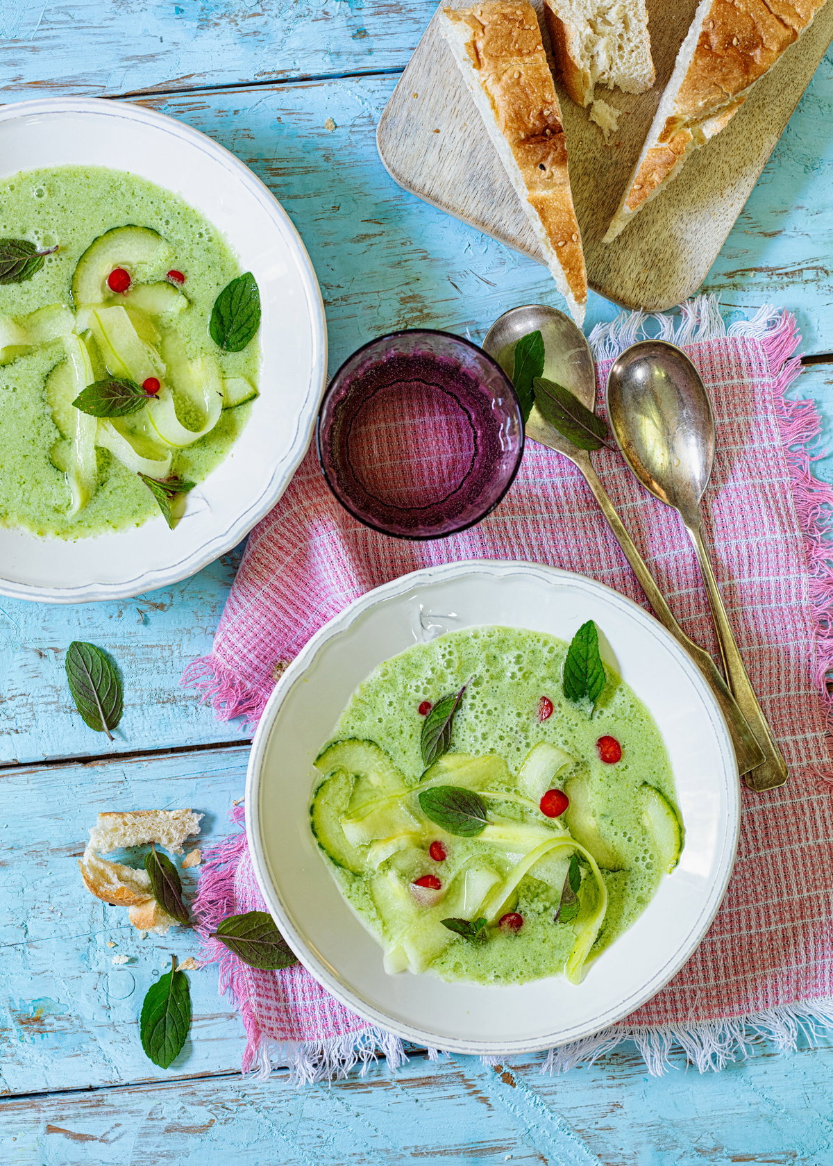 Kalte Gurkensuppe mit Ayran und Minze