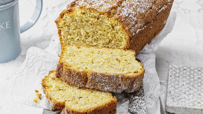 Saftiger Nusskuchen ohne Zucker