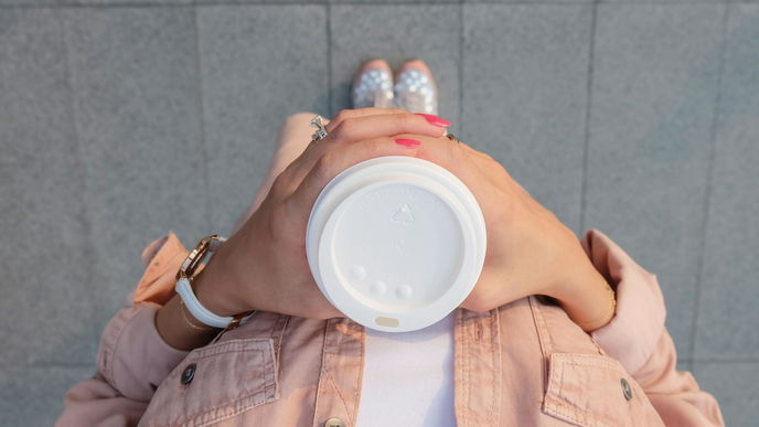 Kaffee mit Zucker: Von diesen Drinks aus dem Supermarkt würde ich die Finger lassen