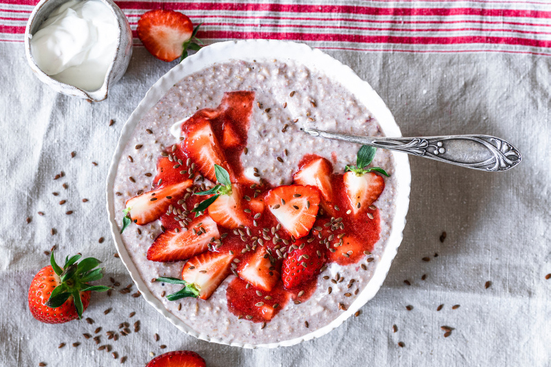 Nachtisch mit Haferflocken - Overnight Oats mit Erdbeeren
