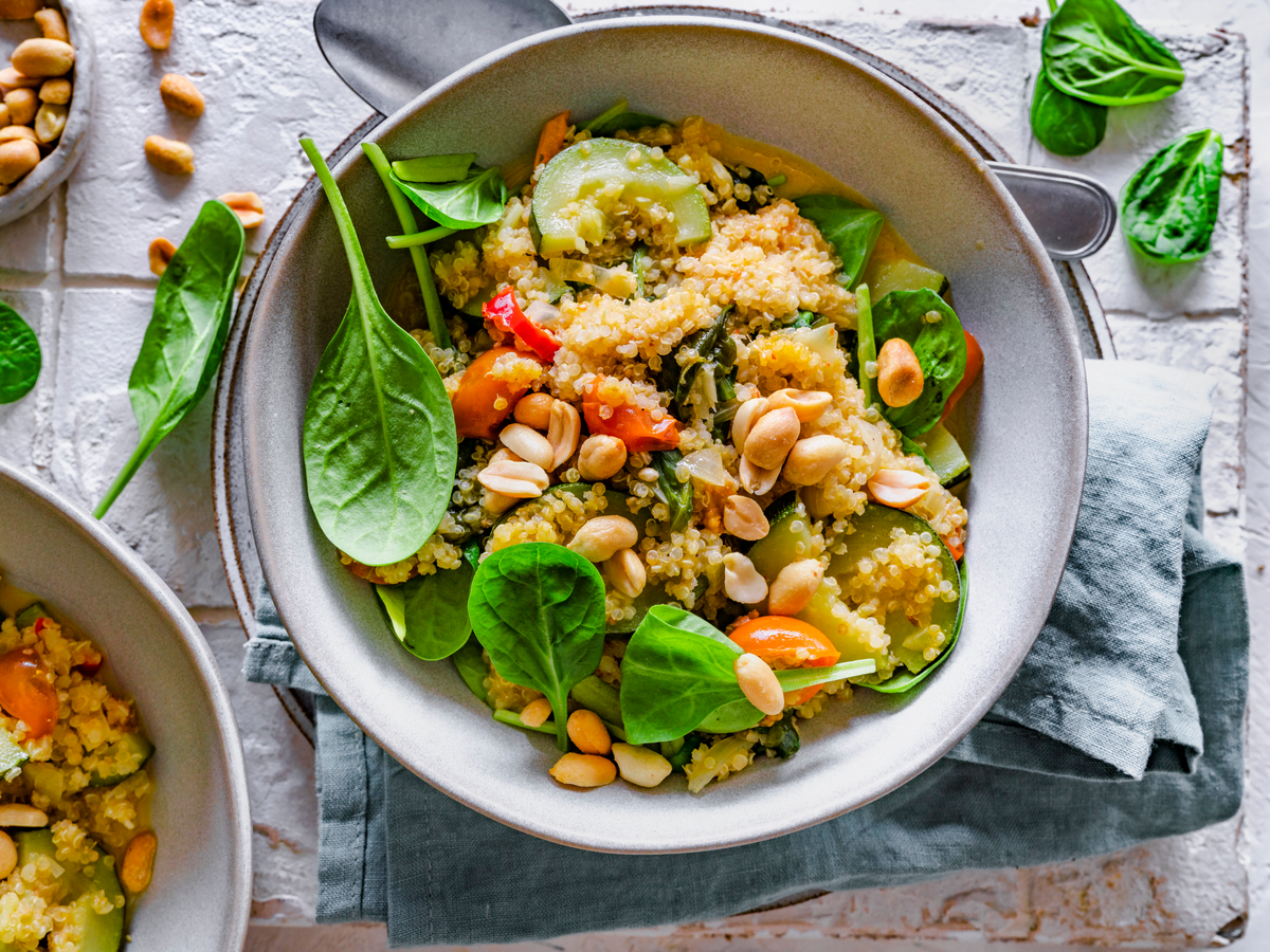 One-Pot-Quinoa mit Kokosmilch und Gemüse