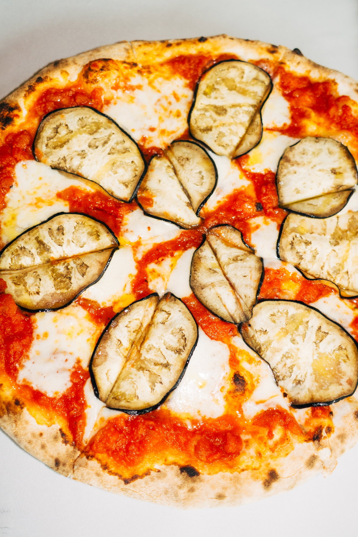 Auberginen-Paprika-Pizza