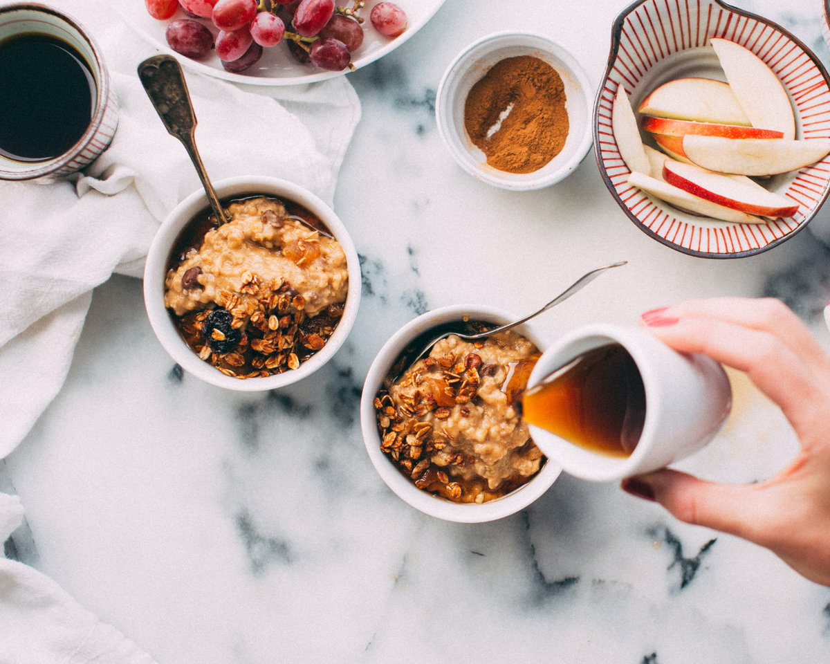 Porridge mit Zimt und Honig