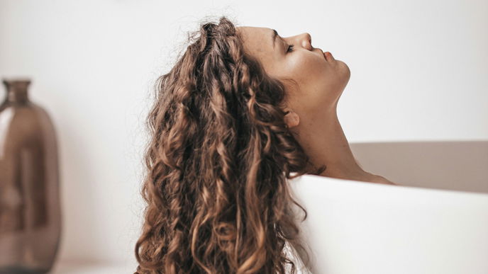 Diese Shampoos sorgen für definierte und geschmeidige Locken