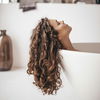Diese Shampoos sorgen für definierte und geschmeidige Locken