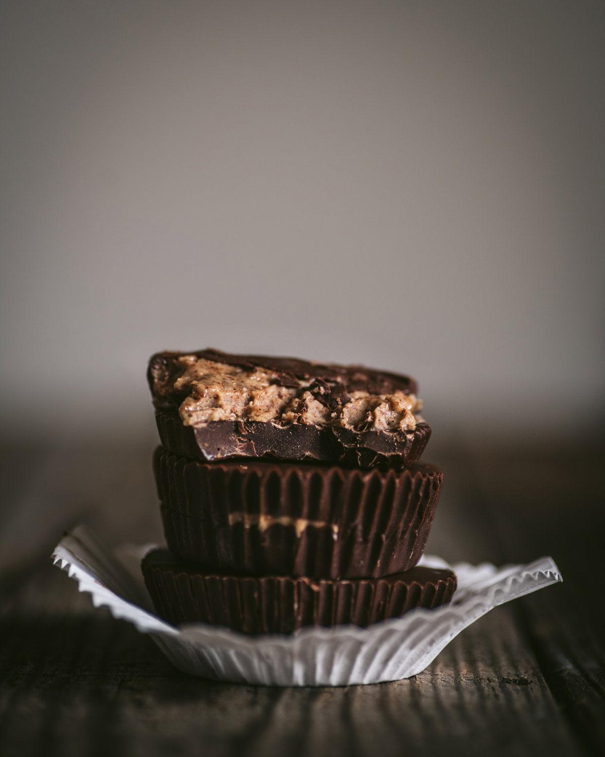 Schokoladencups mit Erdnussbutter-Füllung.