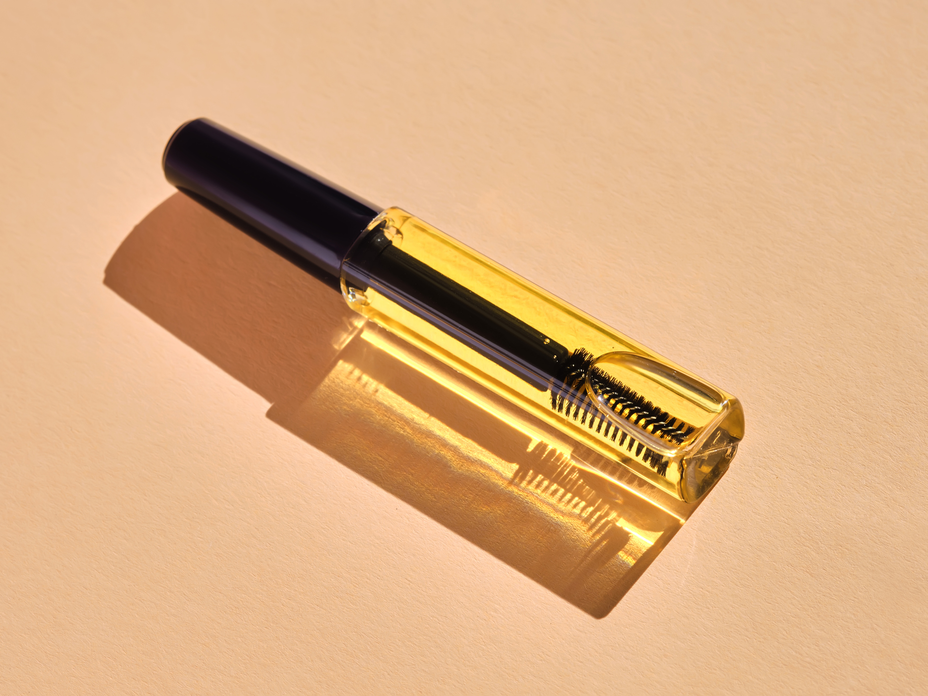 Selbst gemachtes Augenbrauenserum
