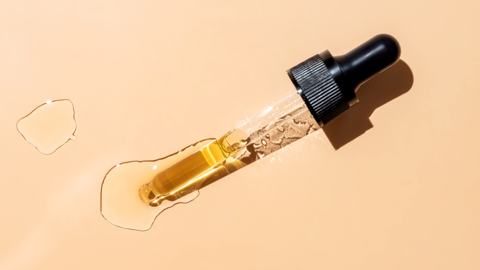 Bestes Serum aus der Drogerie gesucht? 8 Empfehlungen von unserer Beauty-Redakteurin