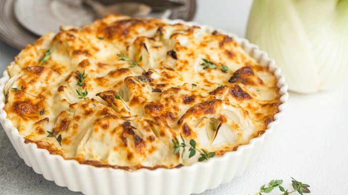 Unser Rezept für einen Fenchel-Auflauf mit Käse überbacken liebt die ganze Familie