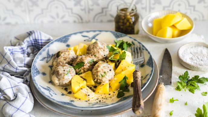 Rezept für vegetarische Königsberger Klopse mit Salzkartoffeln 