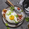 Unser Rezept für Strammer Max mit Schinken, Spiegelei & Tomate: Deftiges Frühstück für Genießer