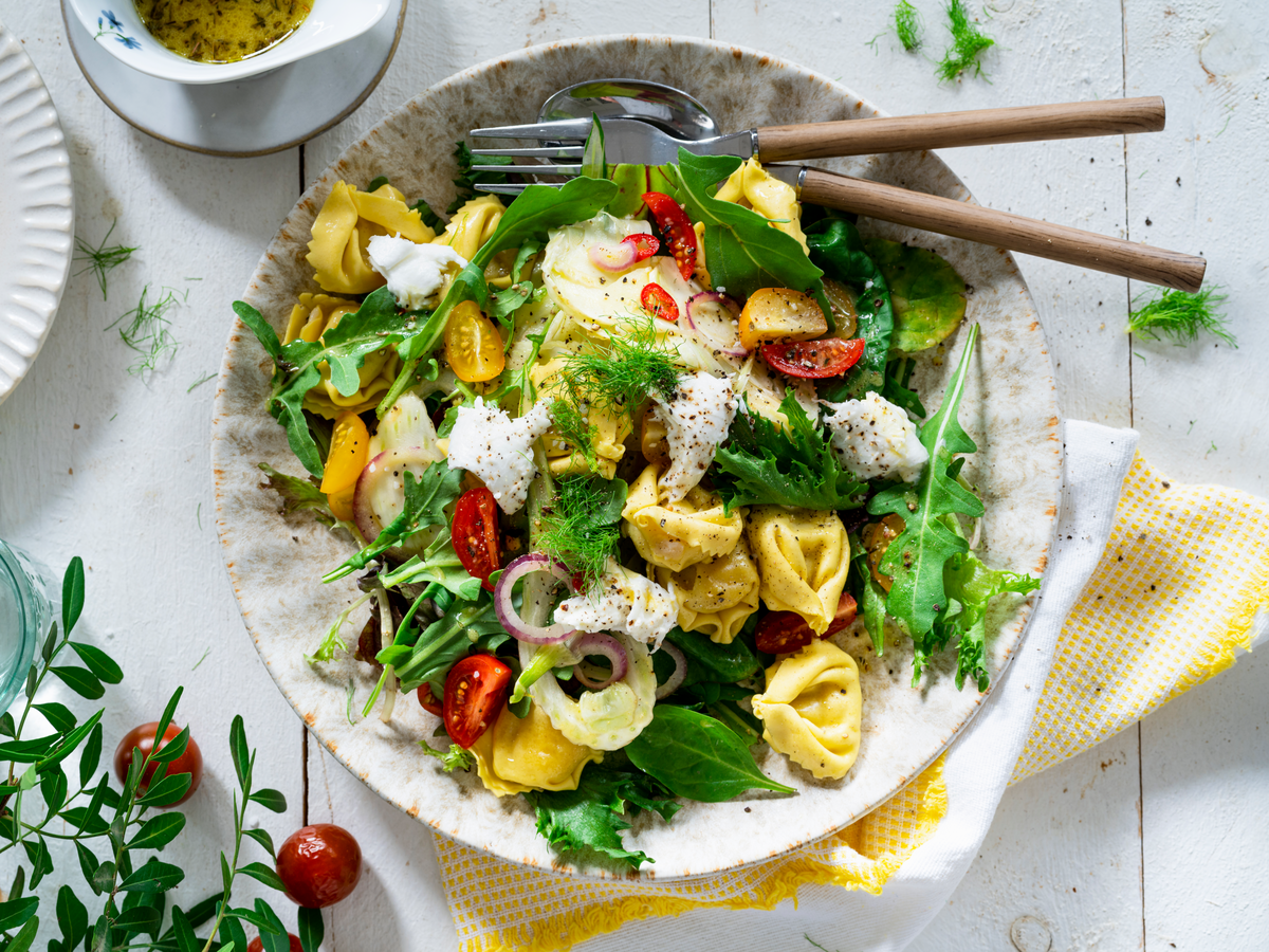 Tortellini-Salat mit Mozzarella