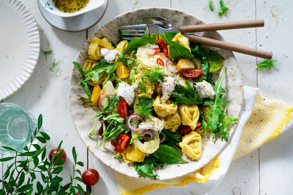 Tortellini-Salat mit Mozzarella
