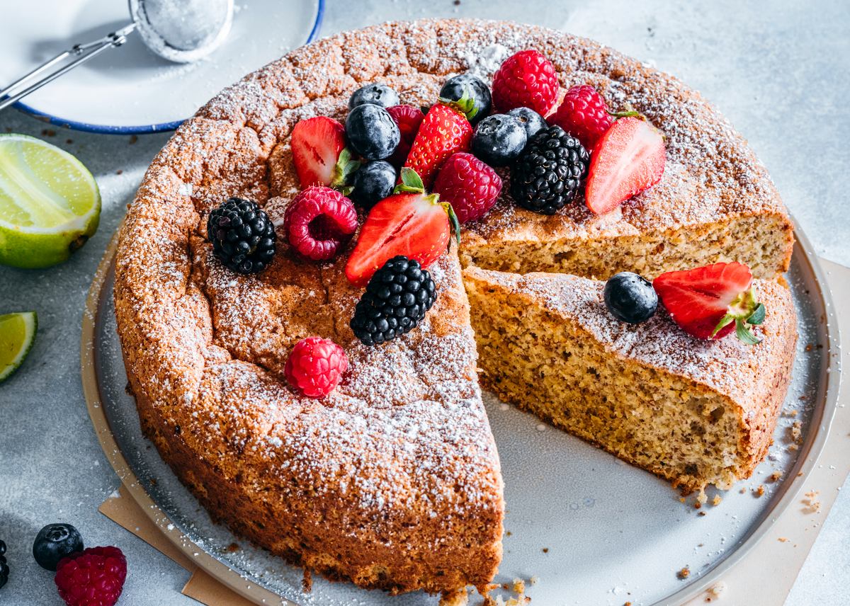 Portugiesischer Mandelkuchen mit Limette