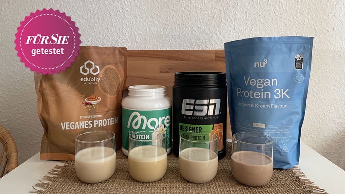 Veganes Proteinpulver im Test: Welche Produkte sind geschmacklich top, ohne sandig zu schmecken?