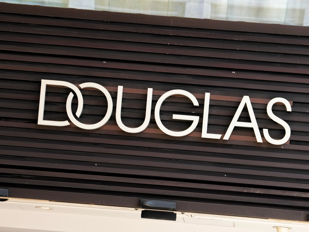 Douglas Logo