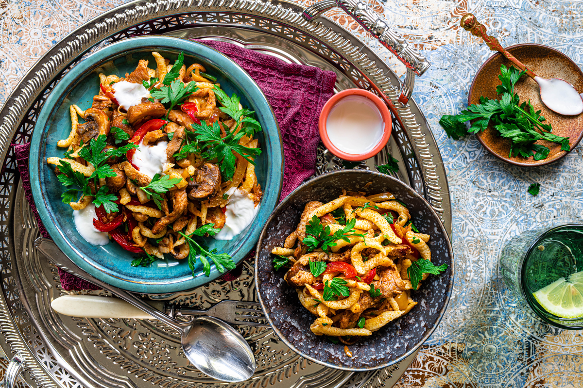 Einfache Gyrospfanne mit Champignons und Spätzle