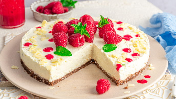 Rezept für Kokos-Cheesecake mit Schokolade und Himbeeren