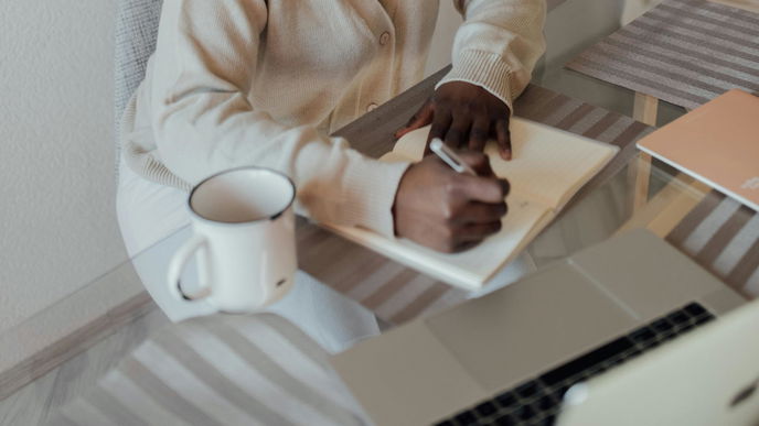 Ein paar Minuten am Tag reichen: Das bringt Journaling wirklich