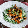 Schnelle Spinatspätzle mit frischen Pfifferlingen