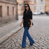 Welche Schuhe zu Schlaghosen passen? Diese 5 Modelle bringen die Hose perfekt zur Geltung