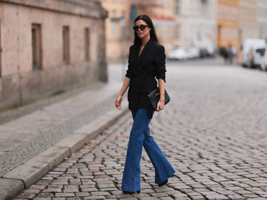 Leo Eberlin mit Schlaghose und Blazer