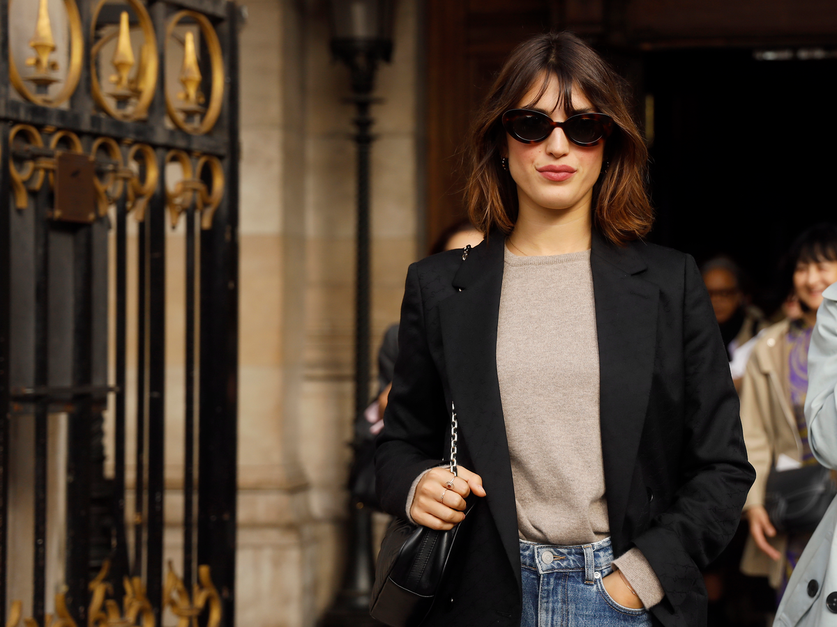 Jeanne Damas mit einem Bob für eine hohe Stirn mit Pony