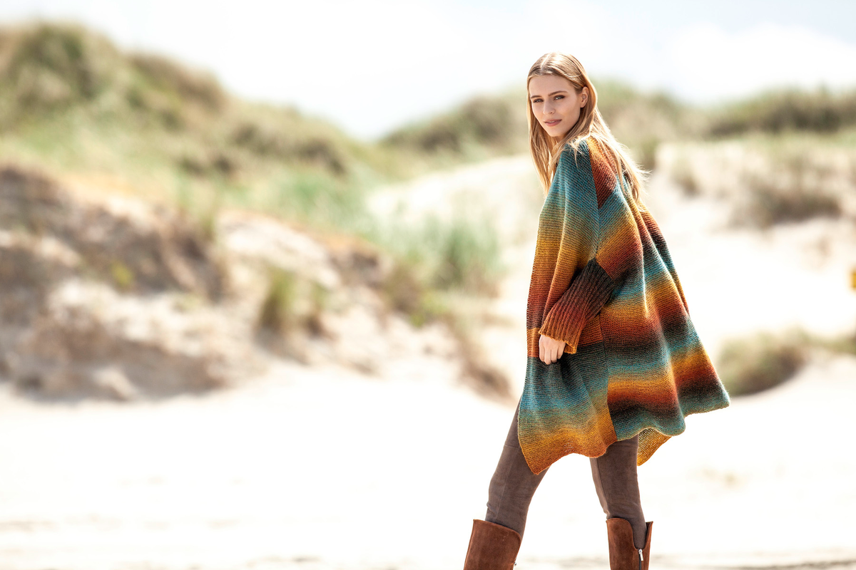 Bunt stricken - Model in Strickjacke mit Farbverlauf von Lana Grossa